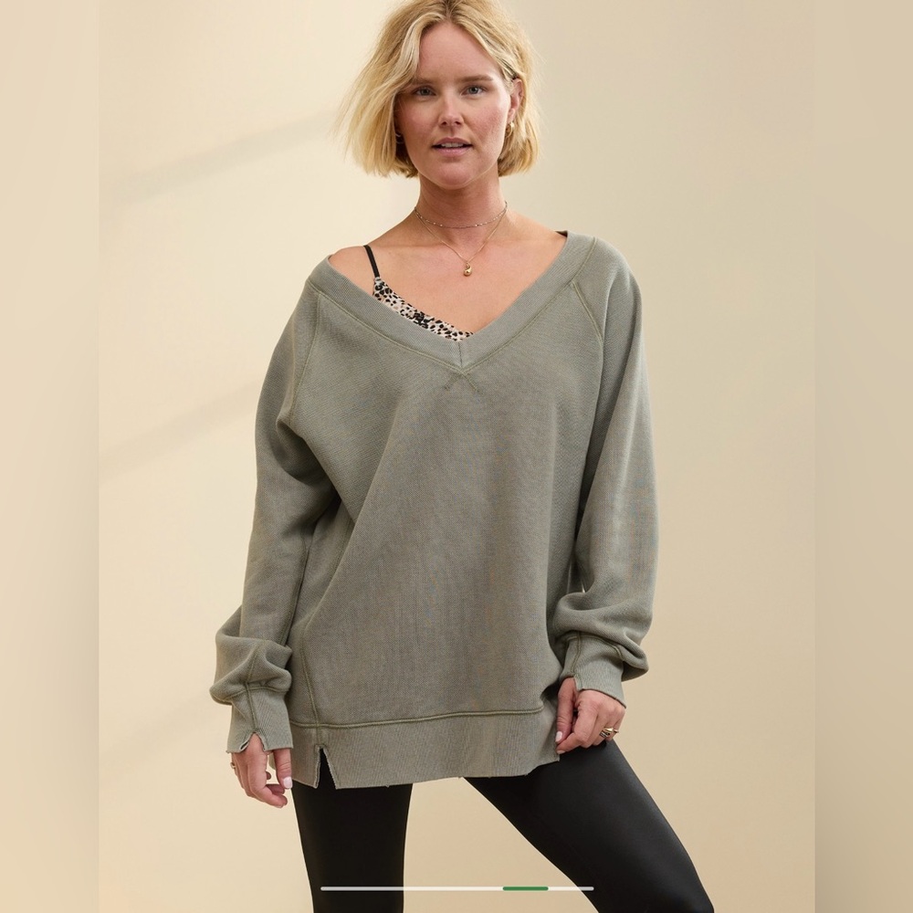 Aerie Downtime Textured V-Neck Sweatshirt
